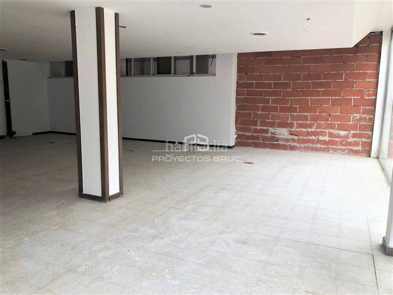 Foto 1f654385-db65-4cb4-a026-a913a2229cd5. Local comercial a Centre Viladecans