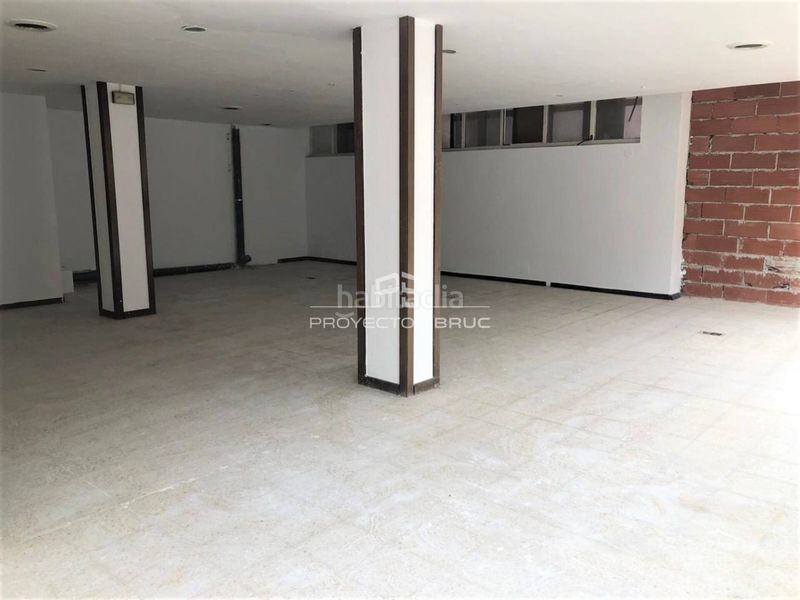 Foto 4ca80b81-90d1-404d-976c-2fdf8b8c070f. Local comercial a Centre Viladecans