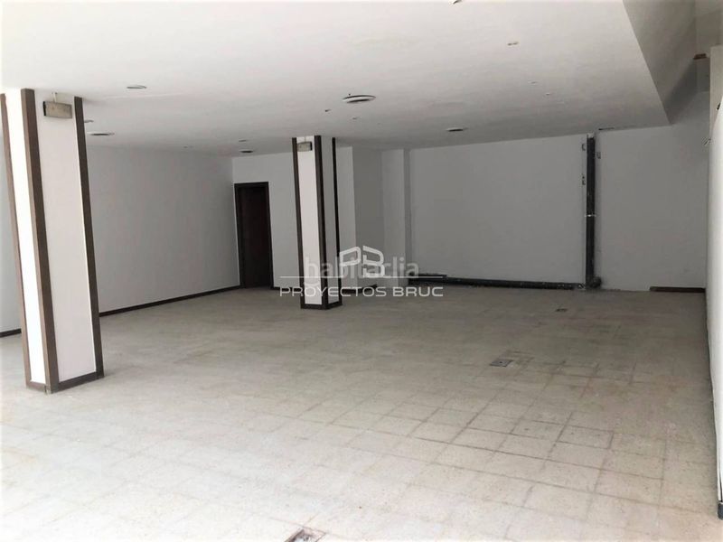 Foto 707e9e4a-0e2d-4a28-bd98-53ac82f668f0. Local comercial a Centre Viladecans