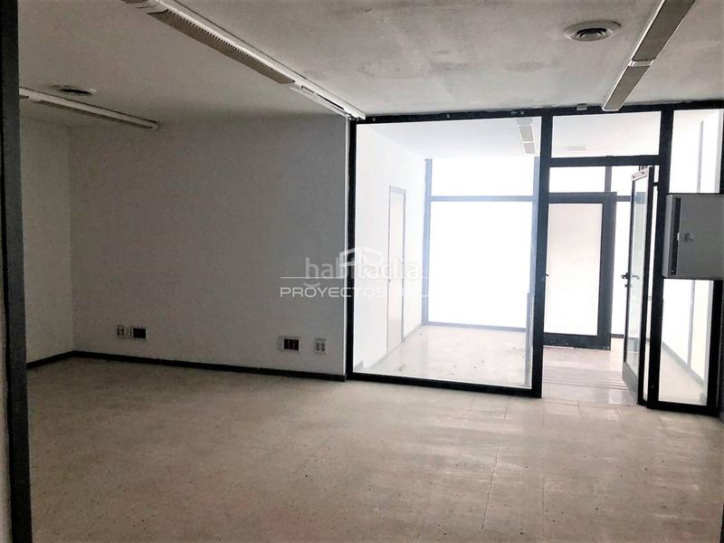 Foto d216a6ea-8ca5-4fab-b429-e282c465ffd1. Local comercial a Centre Viladecans