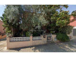 Casa  Les agulles. Casa en venta en collbató