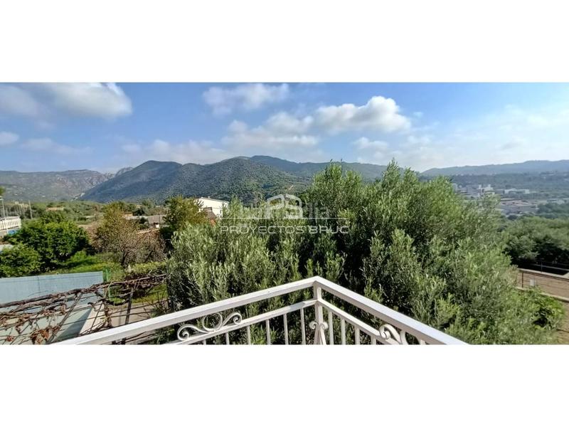 Foto 427d9049-295b-4290-84cb-81f4bb106701. Chalet mit heizung parking pool in Can Vinyals Esparreguera