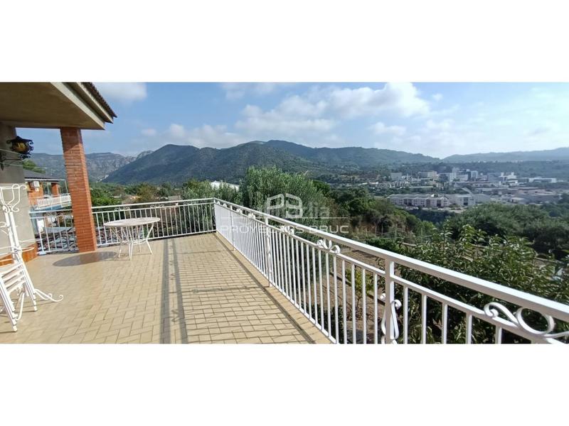 Foto a0579cee-3c8b-4735-aed6-51b9c6d36bfb. Chalet mit heizung parking pool in Can Vinyals Esparreguera