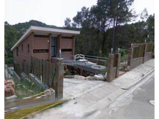 Chalet à Corbera de Llobregat. Torre en venta en corbera de llobregat