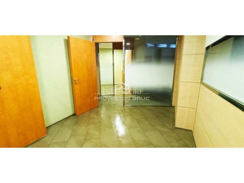 Foto 30ef86c7-2156-4a28-9fed-99c8a02a06b8. Local comercial a Pobla de Claramunt (La)