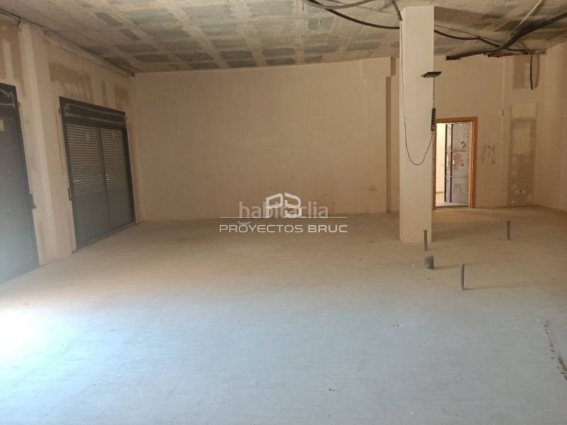 Foto 050c5735-c348-4922-b6f7-bd09ddde49e2. Local comercial a Llevant Igualada