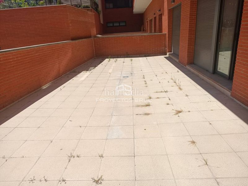 Foto 5c3bd2d6-5443-44d9-82a1-645ffe161910. Local comercial a Llevant Igualada