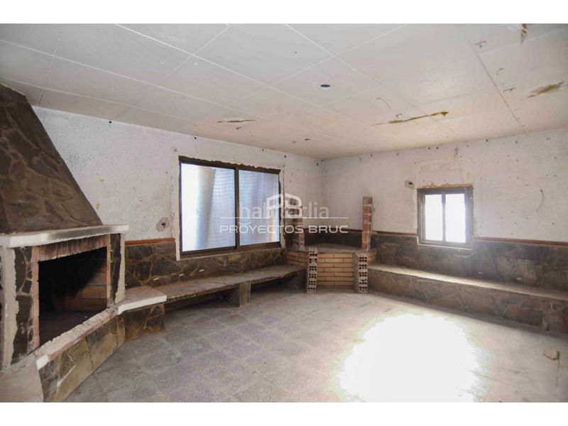 Foto 0b669b18-e4c3-4587-ae14-d28bb119a144. Xalet a Vacarisses