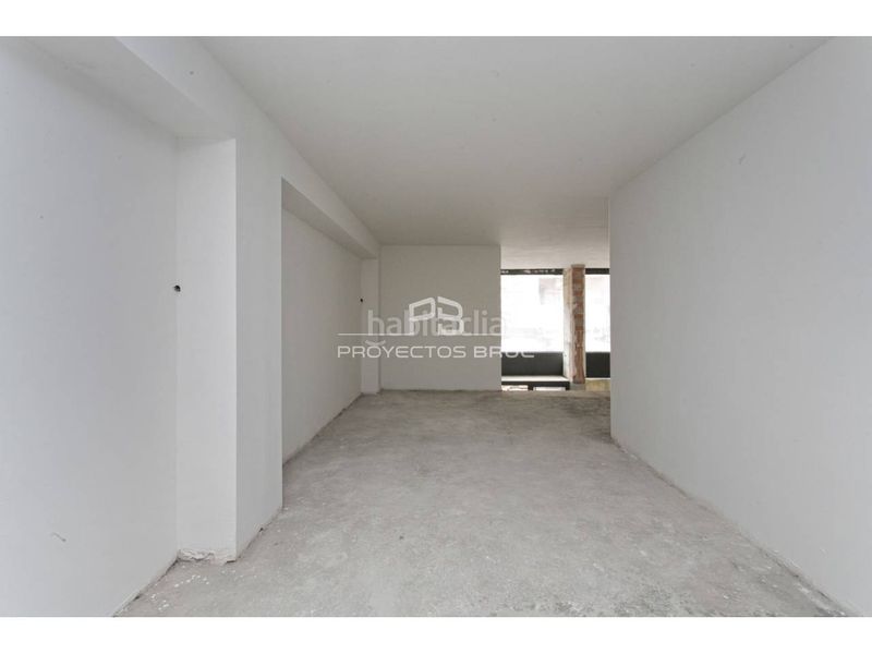 Foto 0efe9ed6-d9b0-4585-8e52-21d05a8fd3c7. Local comercial a Creu Alta Sabadell
