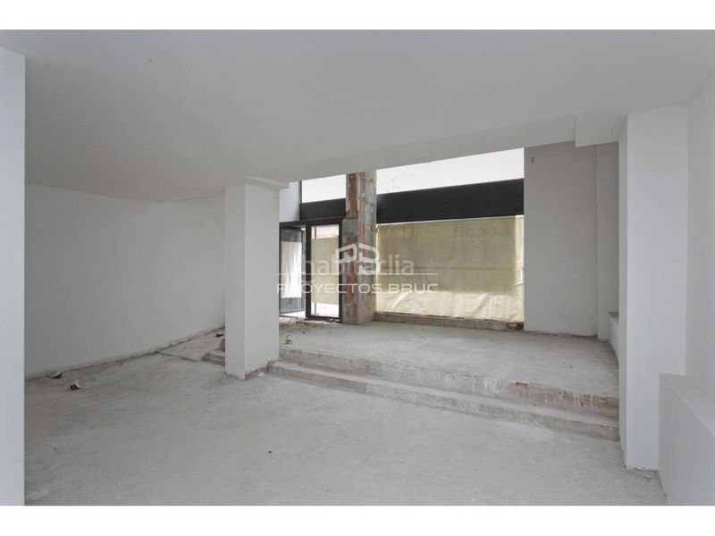 Foto 12bd38ab-8c51-48d0-8251-bc1a7abb58c4. Local comercial a Creu Alta Sabadell