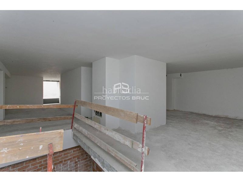 Foto 7e657030-7e82-48ed-8de0-9254a8eaac12. Local comercial a Creu Alta Sabadell