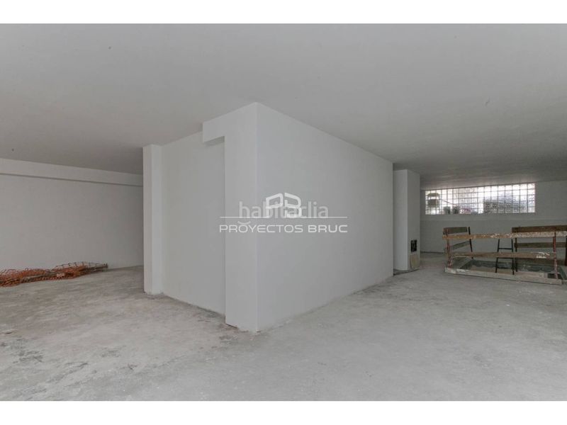 Foto b64e5fa2-9806-4dde-b4d7-c1969da3b677. Local comercial a Creu Alta Sabadell