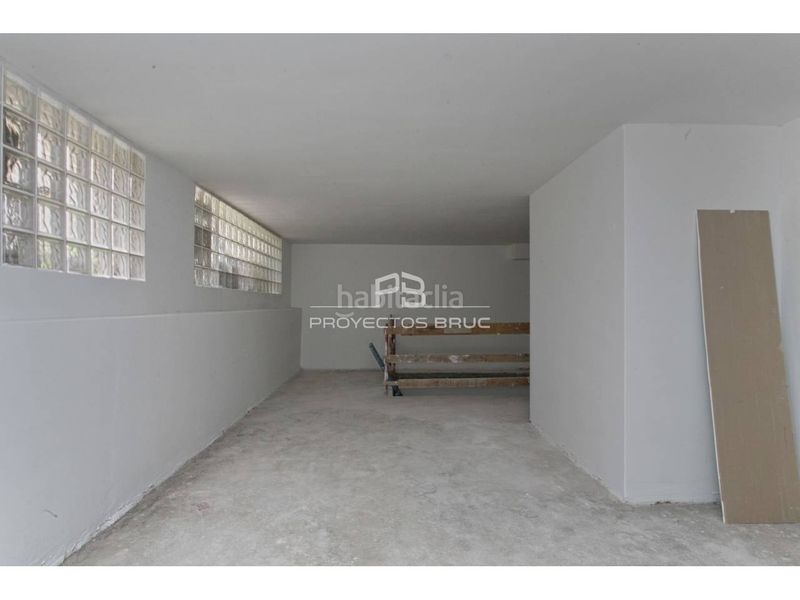 Foto cdc721b5-487a-436f-bbb4-51bd5a8e4193. Local comercial a Creu Alta Sabadell