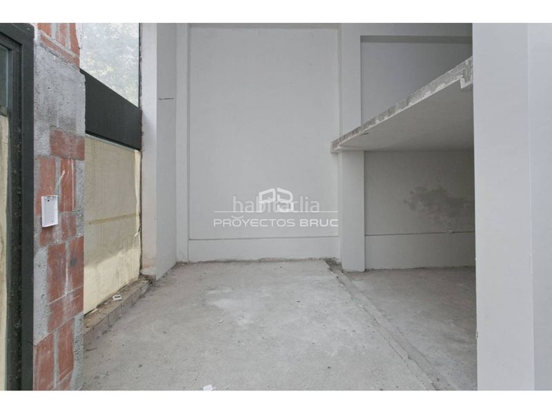 Foto ee7ae464-b0d4-4092-b9f1-f0f31f64150f. Local comercial a Creu Alta Sabadell