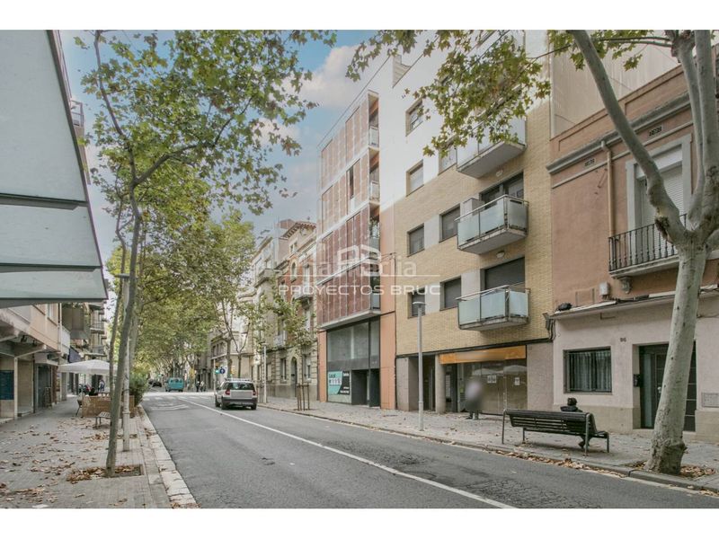 Foto f87ea7da-54ce-41b5-bbc2-69fda343b3c5. Local comercial a Creu Alta Sabadell