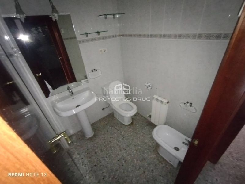 Foto 6a82a16f-6454-4cdf-8019-77a95e6a9a12. Pis a Martorell