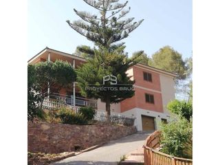 Xalet  Calle balaguer. Cervelló  torre independiente en venta  infórmese condiciones