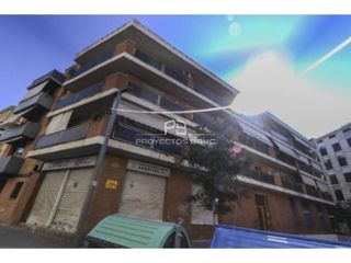 Pis  Plaza sindicats. Piso en venta en rubí     piso alquilado