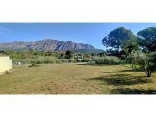 House  Calle can guineu. En collbató en can guineu  casa con espectaculares vistas a mont
