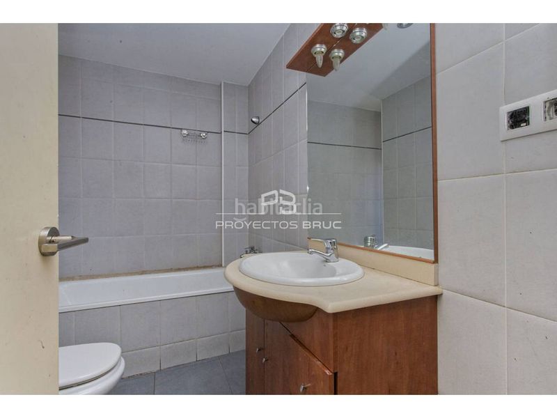 Foto edf9839c-db73-47ba-9600-a635e1d034f2. Dúplex a Congost-Santa Caterina Manresa