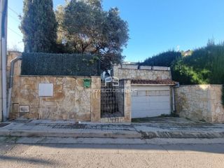 Chalet  Calle montblanc. Chalet independiente en venta en sant andreu de la barca    peri