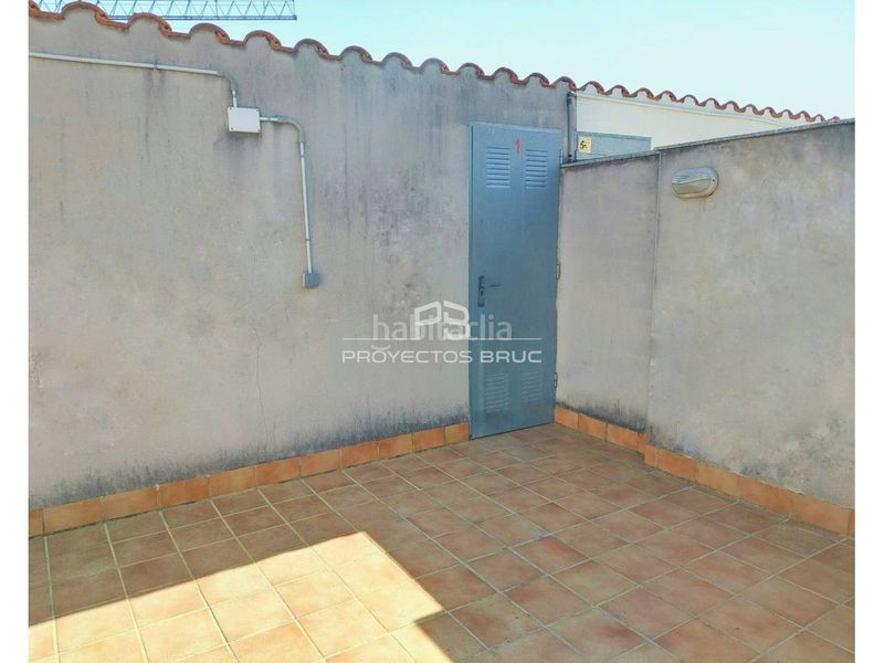 Foto ace4ee60-d0fa-4b74-ab7f-e180947195c7. Pis amb calefacció a Nucli Urbà Esparreguera