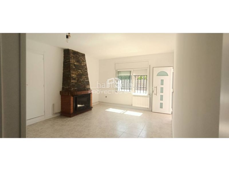 Foto ab2e60ab-feac-42b2-89c1-0b00d08faa63. Casa amb calefacció aparcament a Bruc (El)