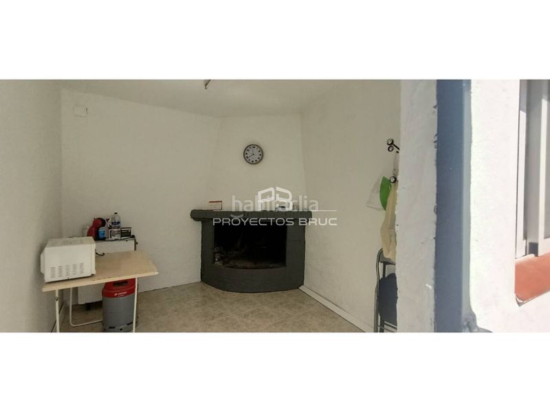 Foto d9a74dc6-aa2c-4ce1-8755-d1ad0626bcf4. Casa amb calefacció aparcament a Bruc (El)