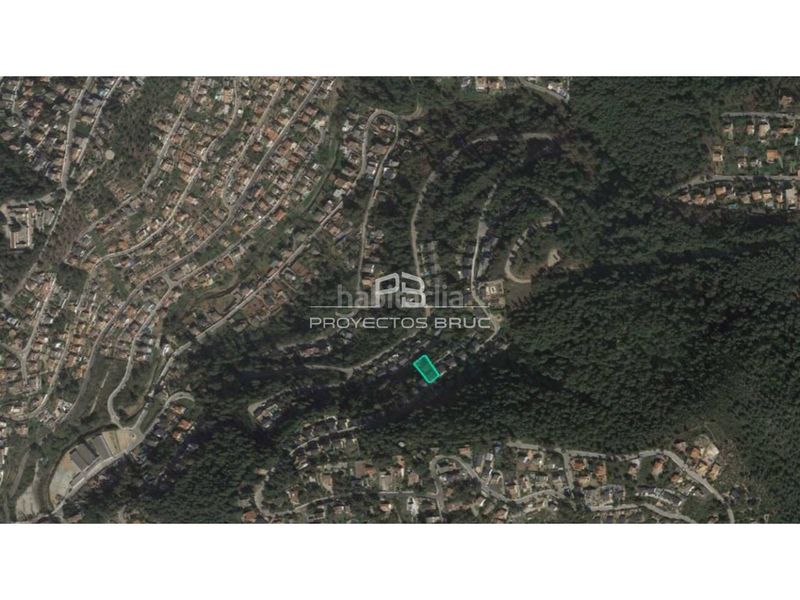 Foto aeec75e4-11df-45d9-ad2f-924473ee0be4. Casa amb aparcament a Vallirana