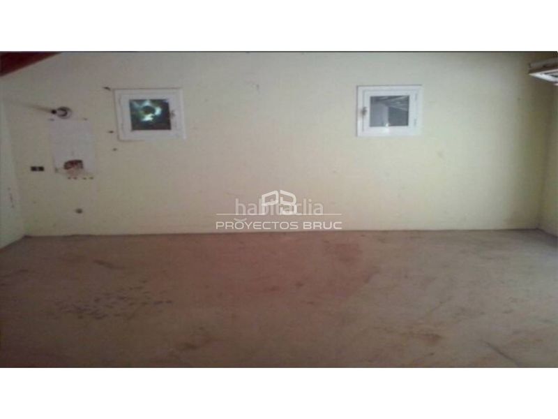 Foto c5329bff-4b53-44bb-87b4-fdb551e8d3bb. Casa amb aparcament a Vallirana