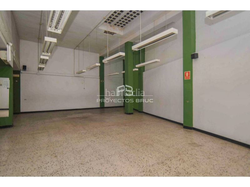 Foto 1ba47200-a1ad-4e06-a00d-54da8fadcf73. Local comercial a Sant Antoni Barcelona