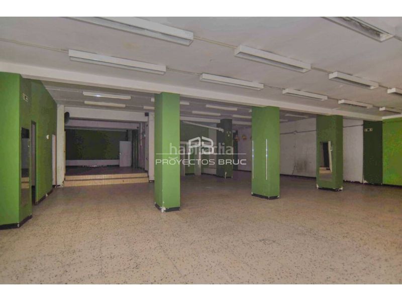 Foto 268ed350-c53e-470a-bef8-475661624ea6. Local comercial a Sant Antoni Barcelona