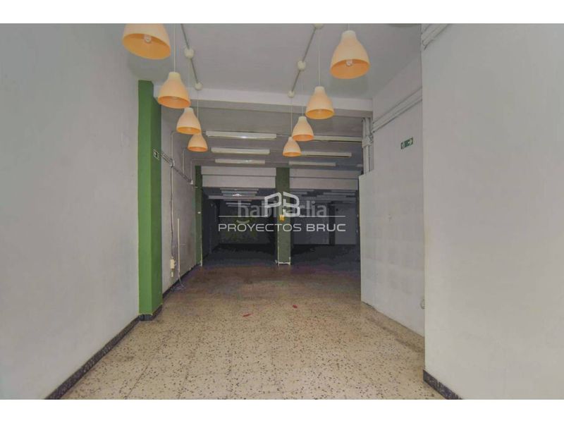 Foto 986ce474-378e-4cf7-b418-7a725eeec173. Local comercial a Sant Antoni Barcelona
