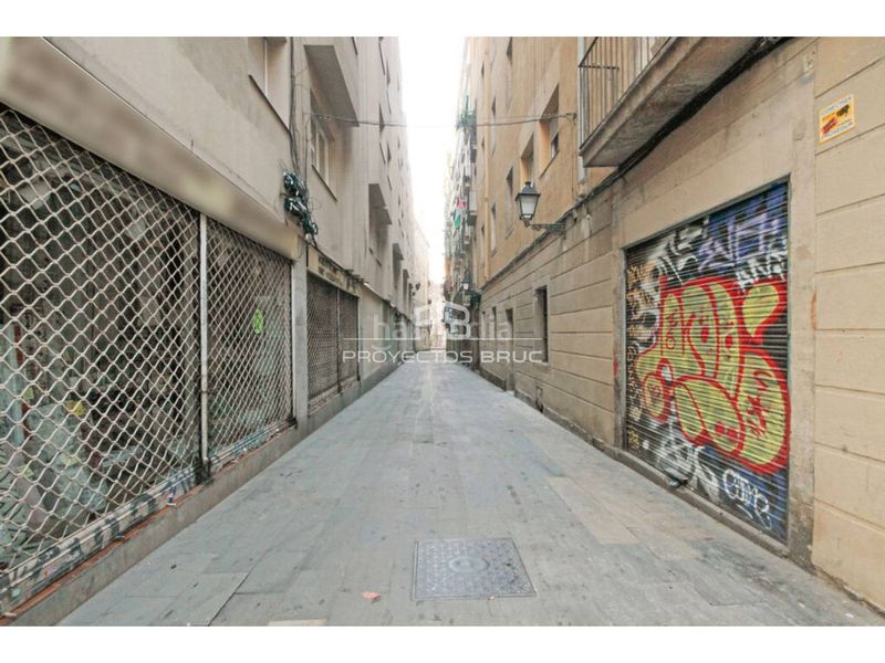 Foto 2c992ac8-0760-4313-97cc-713bf77bf925. Pis a Gòtic Barcelona