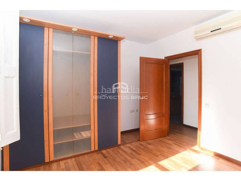 Foto 9bc0dce2-783e-4822-9c21-fd6506021ff9. Pis a Gòtic Barcelona