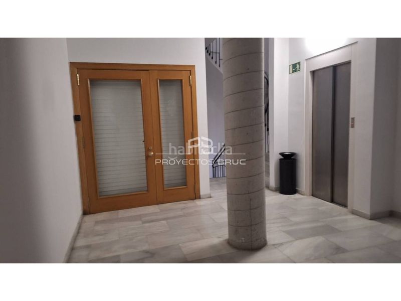 Foto d0294247-23bc-40cc-b982-1aed597fe934. Local comercial a Centre Igualada