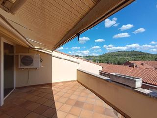 Pis a Sant Fruitós de Bages. Sant fruitos bages  venta flash dúplex con terraza, requiere alg
