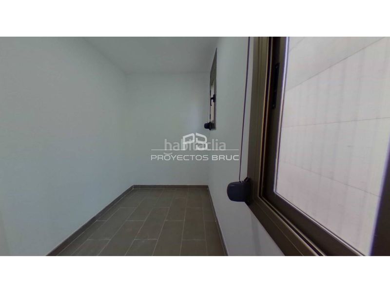 Foto 1447eca8-9722-4088-9b6b-970c0d4bf322. Pis a El Camp de l´Arpa del Clot Barcelona