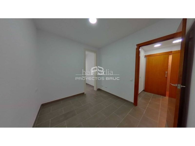 Foto 14d5b746-2ae6-4be6-8d59-ecdcfdd3a101. Pis a El Camp de l´Arpa del Clot Barcelona