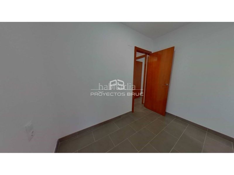 Foto 18a0446c-f3d7-487f-86d7-bfc6cde4233b. Pis a El Camp de l´Arpa del Clot Barcelona