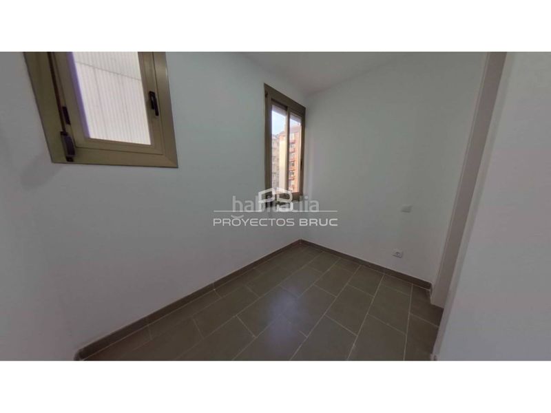 Foto 1b368a93-df8a-4215-9a63-e76f2f4e9e9e. Pis a El Camp de l´Arpa del Clot Barcelona