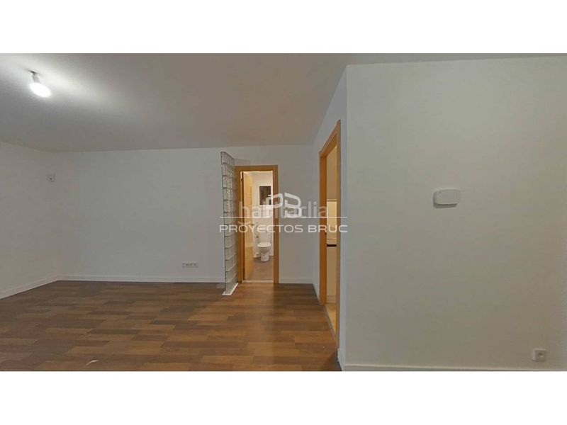 Foto 1ab523f4-ddc1-4e49-8d3e-d669a54f1983. Pis a Carmel Barcelona