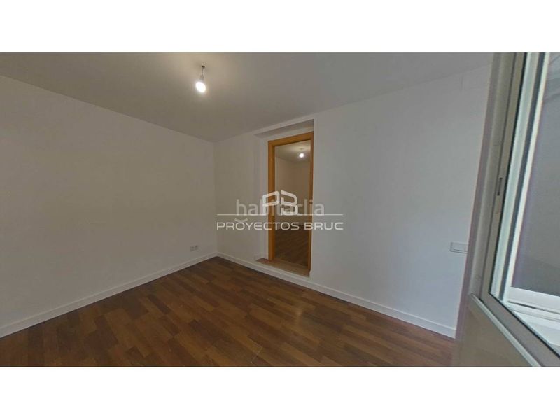 Foto c2e20361-5a57-4cd1-9bac-cd4019f11994. Pis a Carmel Barcelona