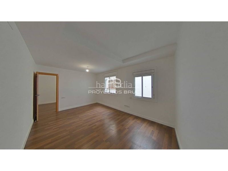 Foto faade67a-51ef-4d23-9aa5-ec8b7cc5ce60. Pis a Carmel Barcelona