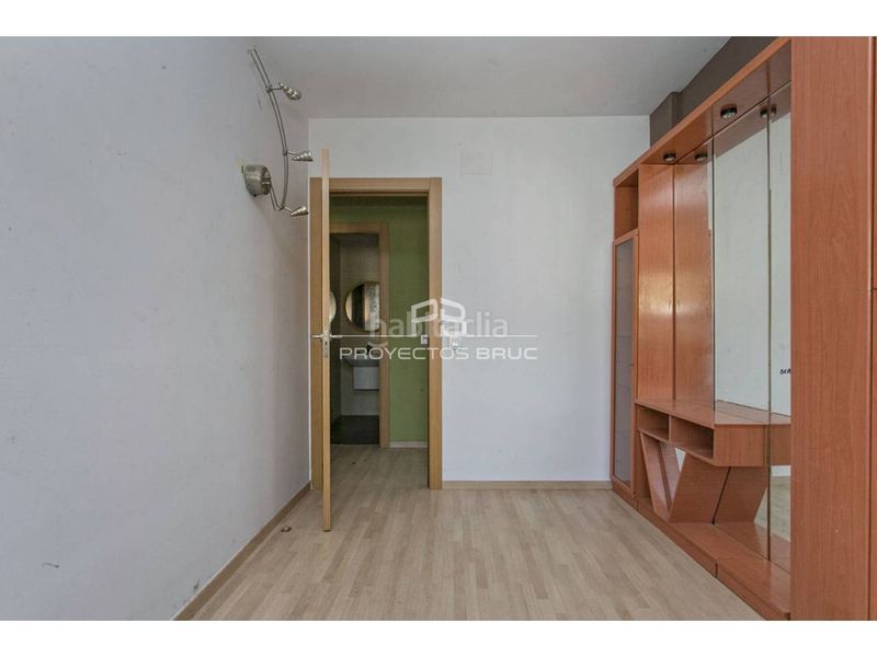 Foto 86dd3c19-aa36-4375-a68a-3e2145c9cdbd. Pis amb aparcament a Navàs