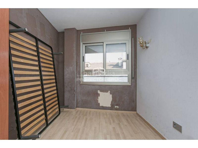 Foto a166d5c4-baba-484d-8b68-9f547abdea2c. Pis amb aparcament a Navàs