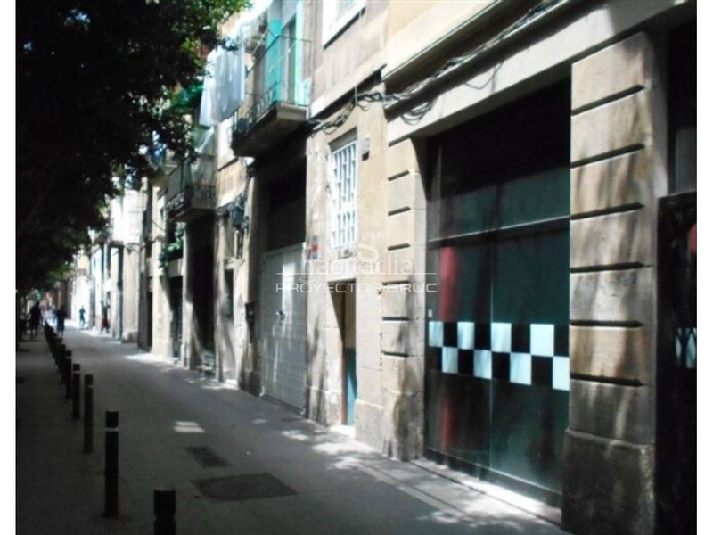 Foto 646e99da-33a7-4297-bea4-583cab37826d. Pis a Raval Barcelona