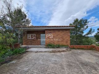 Haus  Calle estartit. En cabrera d anoia en la urbanización de can ros  casa en constr