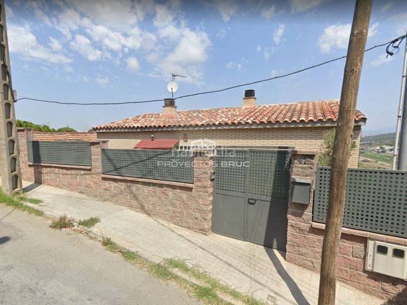 Foto c3c4c11d-baba-43cf-9c1c-9c5790526fb9. Casa a Torre Baró Barcelona