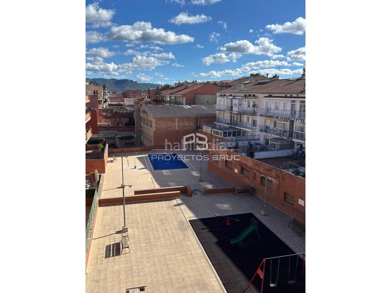 Foto cfaf1315-8f1e-4876-b88f-01fab0bb7ef5. Pis amb calefacció piscina a Llevant Igualada